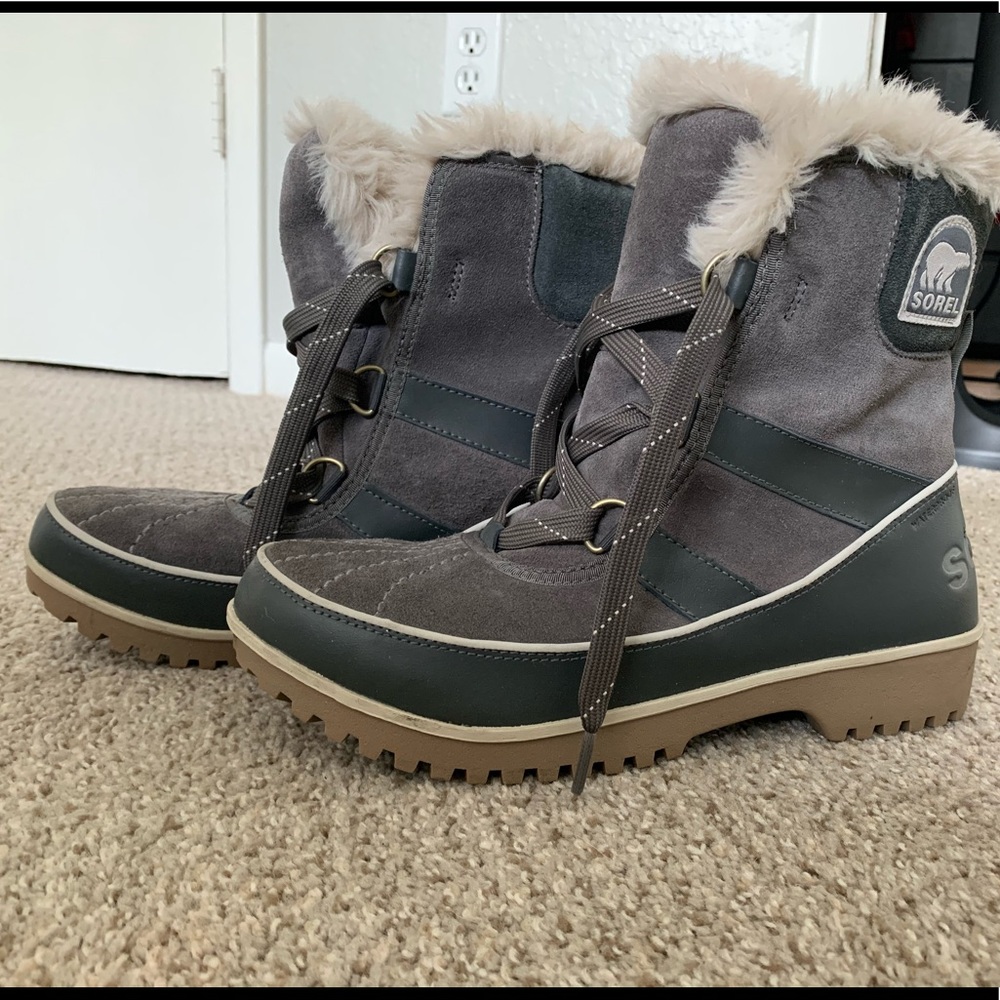 Women’s snow boots